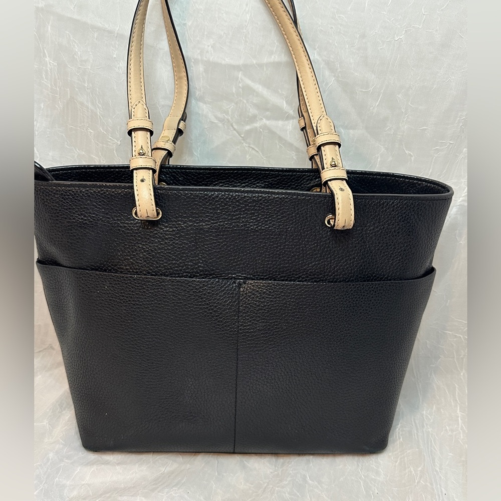 Michael Kors Bedford Black Pebbled Leather Tote with multiple exterior pockets - Picture 4 of 9